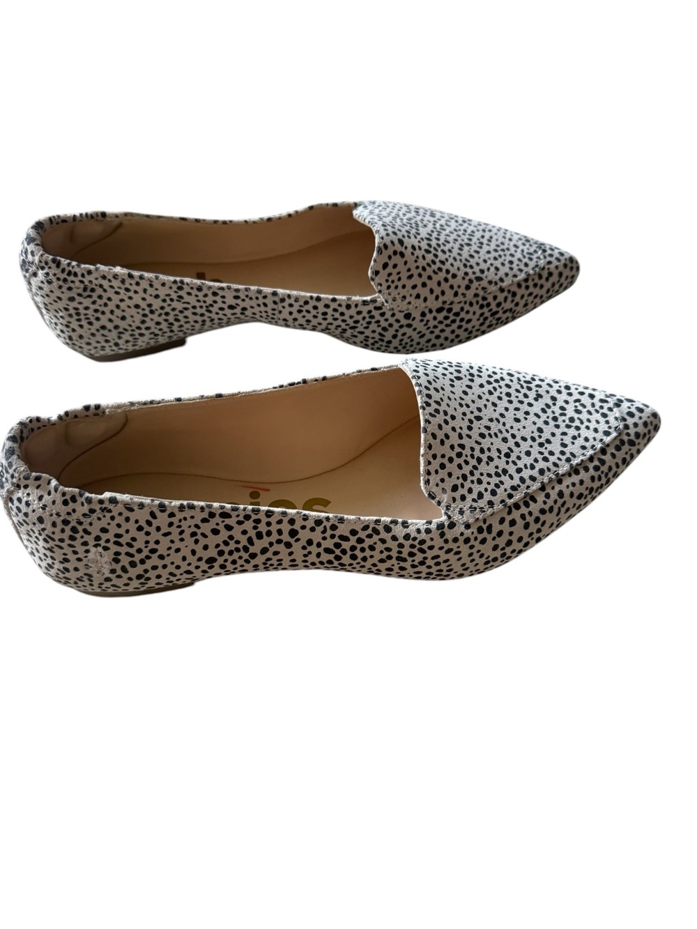 Hush Puppies Pointed Flats in White with Black Speckles Women's Size 8 Like New